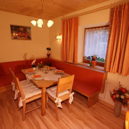 Ferienhaus Pult 度假居